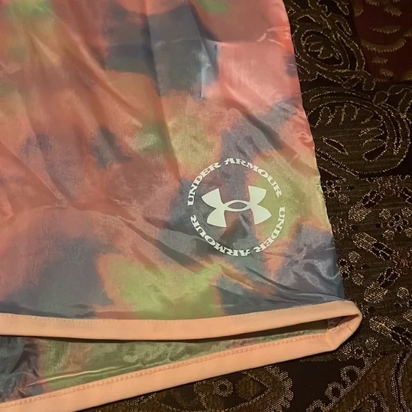 Under Armour Pastel Swirl Dye Half Zip Hoodie Windbreaker - Picture 3 of 7